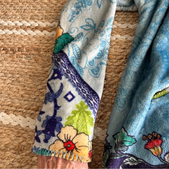 Johnny Was Biya Shellinay Sherpa Jacket with Tote Gift Bag - Picture 10 of 16